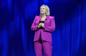 ChristieH AM25 FOUR 1200x776